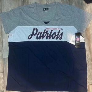 NWT New England Patriots V Neck Women’s XXL